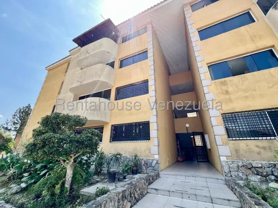 Julio Latouche 25-17886 Apartamento En Venta La Entrada Naguanagua, Amoblado, Cocina Empotrada Moderna Y Equipada, Áreas De Caminerías, Pozo De Agua, Cancha, Doble Anillo De Seguridad.