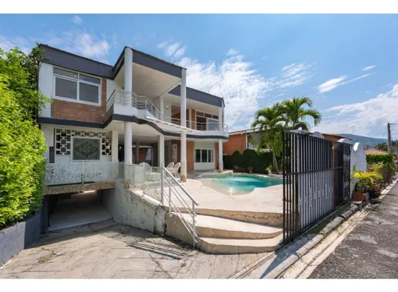 Grande Casa Finca En Venta San Jeronimo