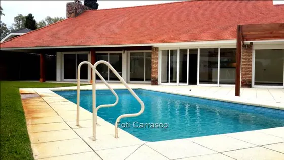 Importante Y Moderna Residencia A Estrenar