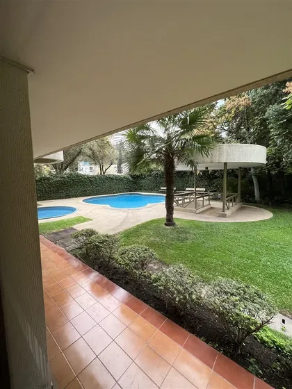 Departamento En Venta De 4 Dorm. En Las Condes