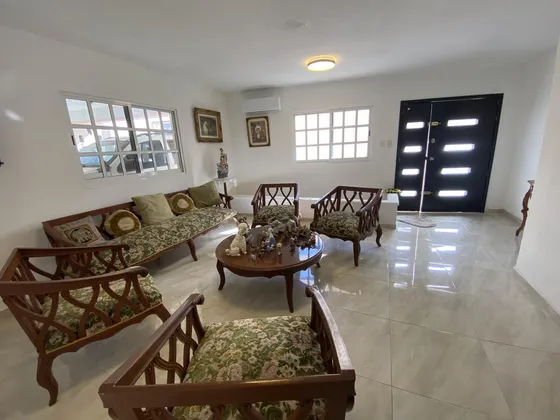 Casa En Venta En Buenavista En Mérida,yucatán