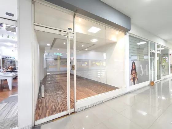 Alquiler Local C.c Piazza Para Tu Nuevo Emprendimiento 