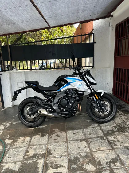 Nk 400 2024 . 8,500km  Tratamiento Cerámico Realizado Hace D