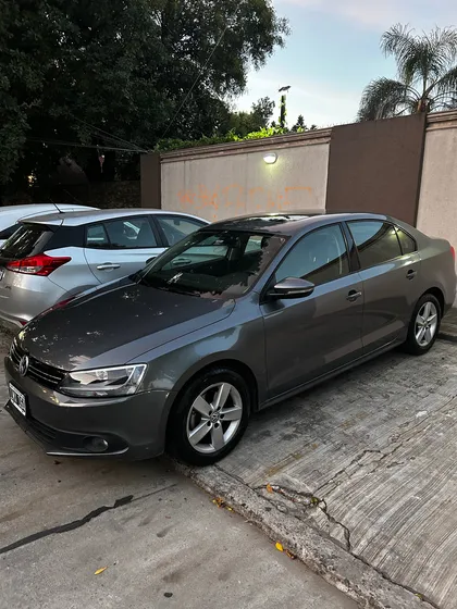 Volkswagen Vento 2.5 Luxury 170cv
