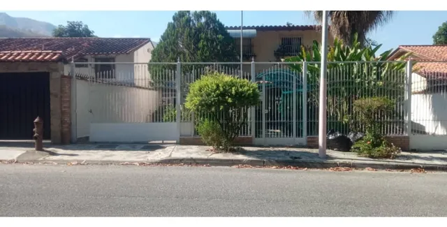 Venta Hermosa Casa En El Castaño Maracay