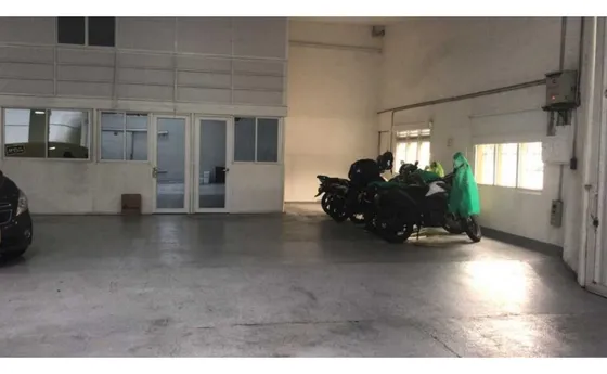 Venta Bodega Envigado Cerca Al Parque 512 M²