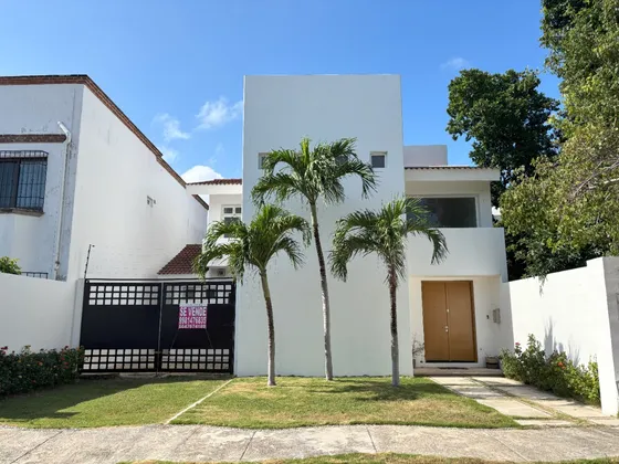 Casa Sm19 C/ 3 Recamaras, Alberca, Jardin, En Privada C/ Áreas Verde Y Seguridad