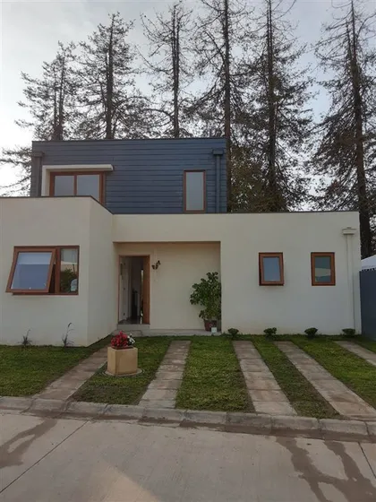 Casa En Venta De 3 Dorm. En Machalí