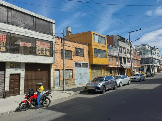 Bodega En Venta En 12 De Octubre. Cod V4741
