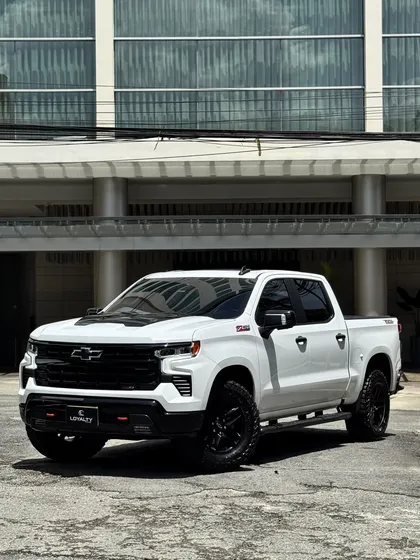 Chevrolet Silverado 5.3 Z71 4x4 At