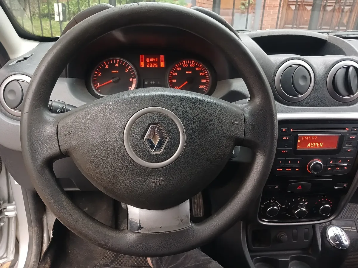 Renault Duster 1.6 4x2 Confort Plus 110cv5378513314519552015