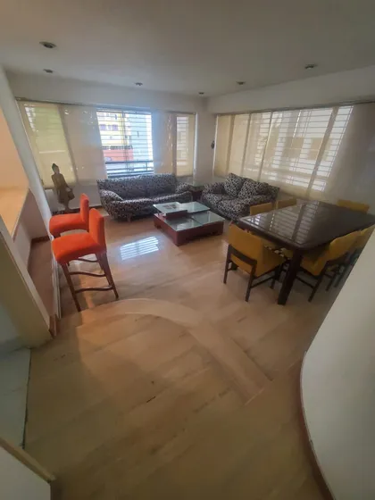 Se Alquila Apartamento De 96 Metros Totalmente Amoblado, 2 Habitaciones M{as Estudio, Solo De Llevar La Maleta.