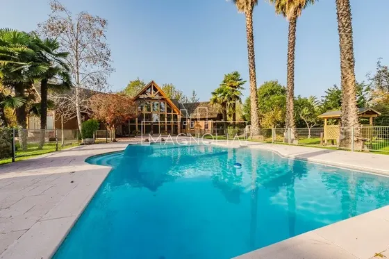 Casa En Venta De 4 Dorm. En Talagante