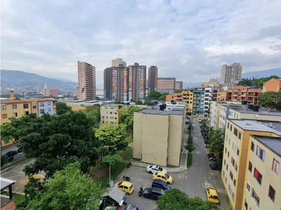 Apartamento En Venta En Sabaneta, Sector Virgen Del Carmen