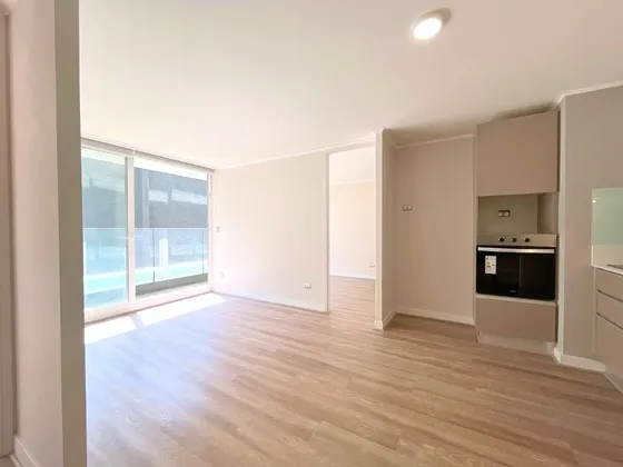 Arriendo De Departamento En Santiago. 2 Dormitorios, 2 Baños