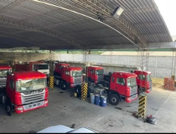 Vendo Galpón C/edificio En El Km 7 De Filas De Mariche. 4.000 M2 Totales, E. Waldemar