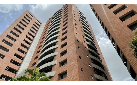 Apartamento Los Dos Caminos. 117m²/2hab+estudio/2b/2p.e/malet. -jjng-