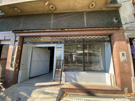 Alquiler Local En Piñeyro Avellaneda 