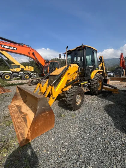 Pajarita Jcb , 6000 Horas Modelo 2021
