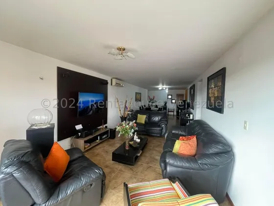 Elegante Apartamento Ubicado En Colinas De La Tahona!  #25-23408 Ricardo Rah