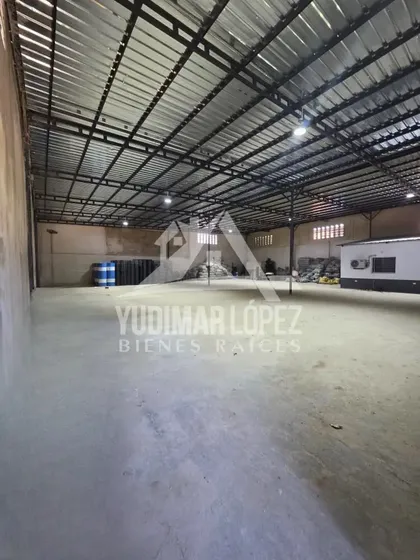 Espacioso Galpon En Alquiler Recien Remodelado Av Intercomunal, Turmero