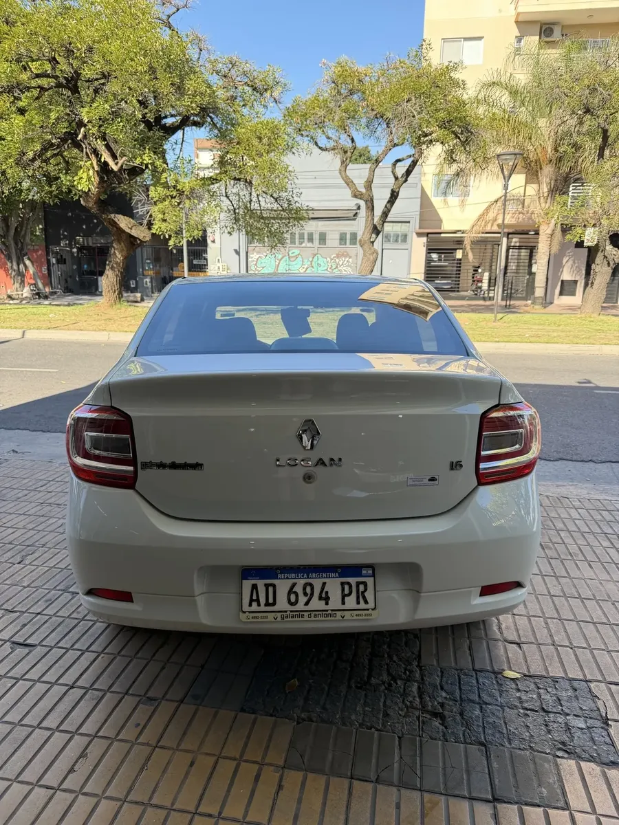 Renault Logan 1.6 Authentique 85cv521552095242496003