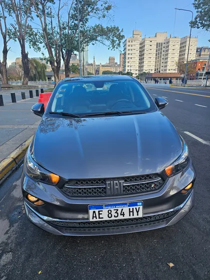 Fiat Cronos 1.8 16v Precision