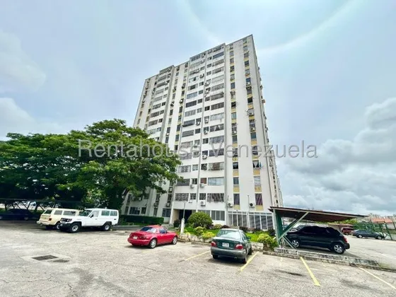Maikelly Zabala Vende, Lindo Apartamento De Piso Bajo Ubicado En Trinitarias Zona Este De Barquisimeto, Flex: 25-24321, Fácil Acceso, Mz