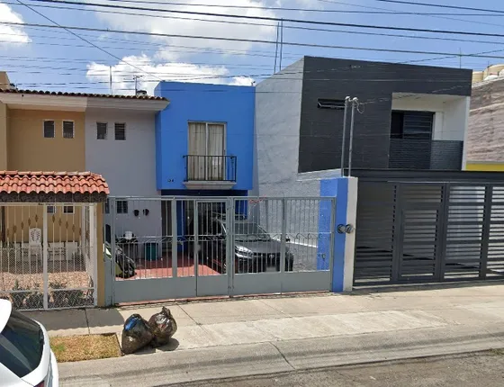 Casa En Remate En Los Arrayanes Guadalajara