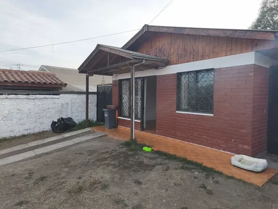 Amplio Terreno Esquina Con 2 Casas Cerca A Mall Plaza Maipú