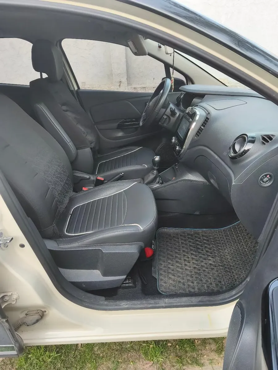Renault Captur 2.0 Intens565801280246261767