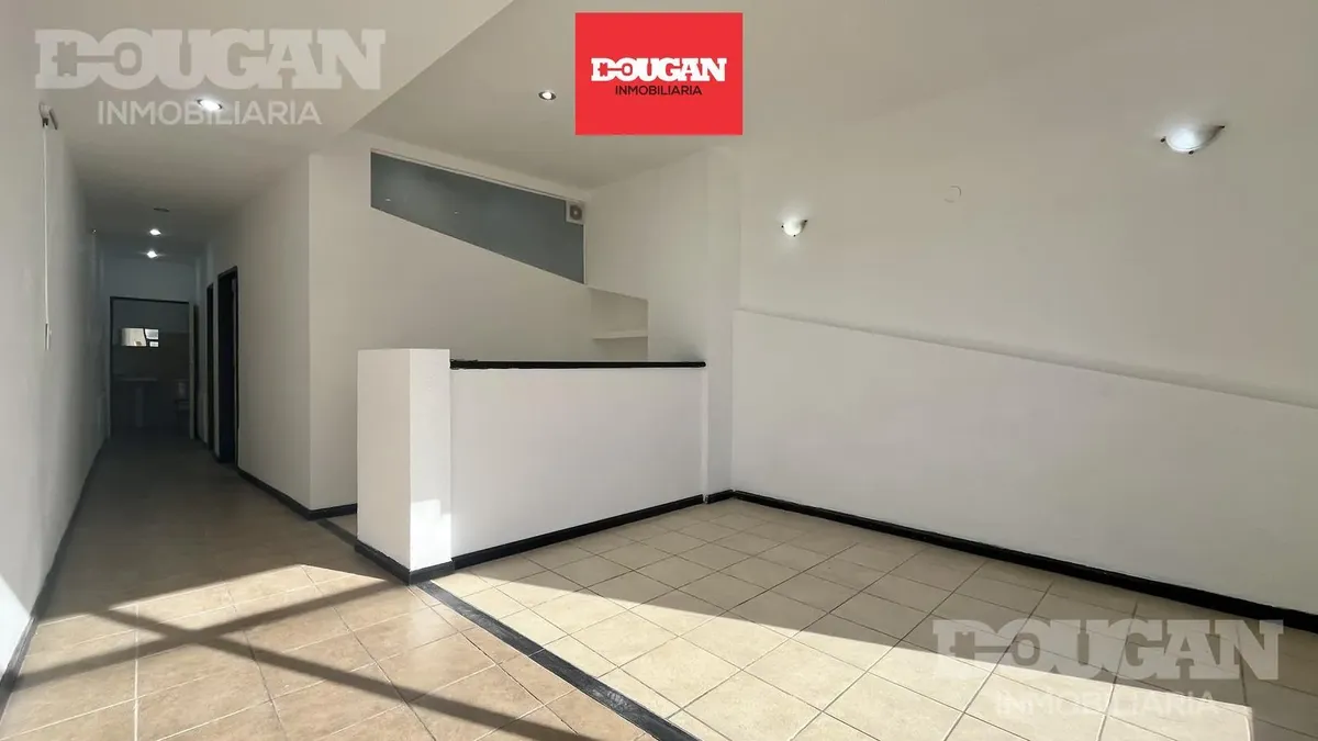Commercial Premises for Rent - Becerra and Avenida del Sol