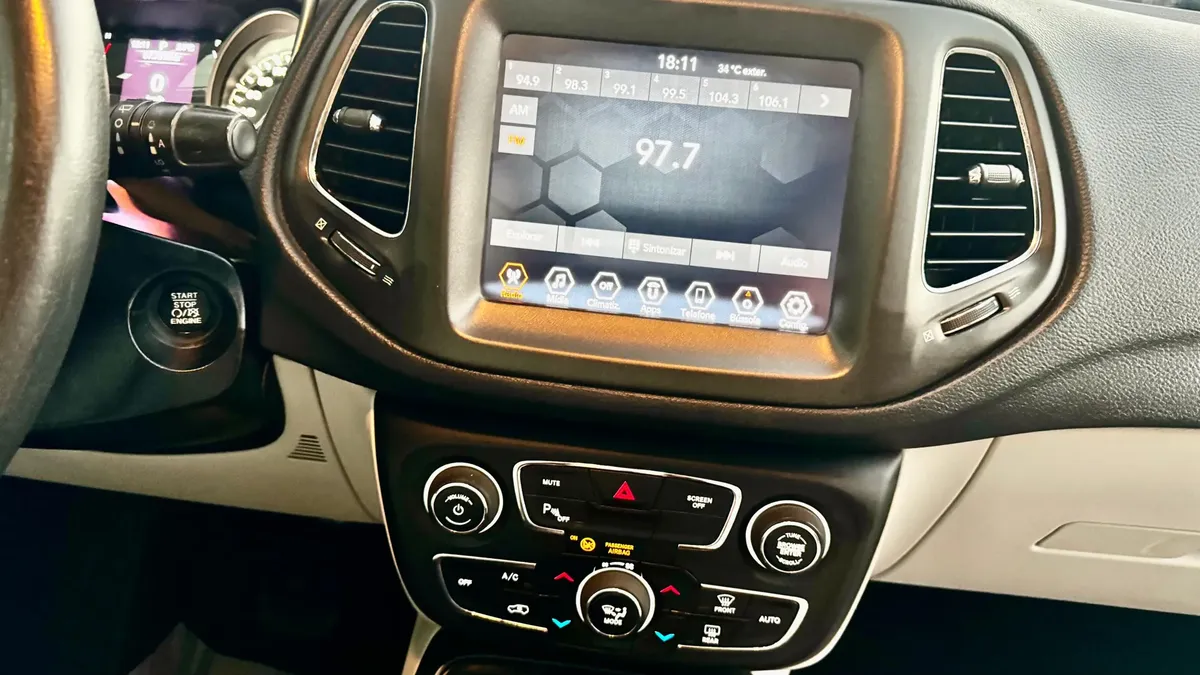 /pt/city-perdoes/cate-car-used-car/jeep-compass-2018-2-0-16v-flex-night-eagle-automatic-57488068616193024/-13