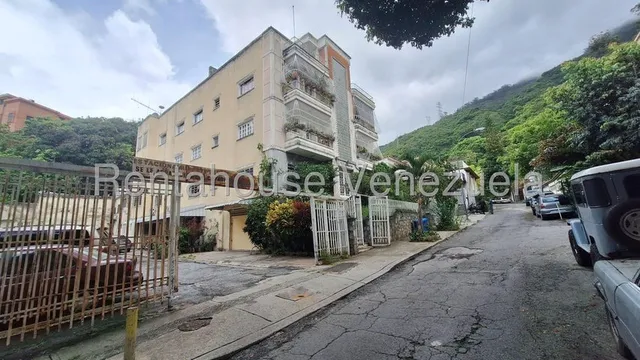 Fresco Apartamento En Venta Alta Florida En Calle Ciega Cerrada Con Vigilancia  Nb 5-13585