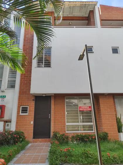 Casa En Venta En Valle Del Lili. Cod V11721