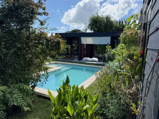 Estupenda Casa Diseño Moderno Piscina Y Jardín Cond Maitenes