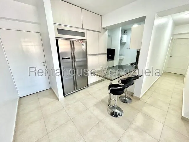 Daniela Linarez Vende Apartamentos En Zona Centro Este De Barquisimeto Acabados Modernos Ubicado En Piso Bajo Con Vigilancia Las 24 Horas Con Bellas Areas Comunes Y Todos Los Servicios Basicos