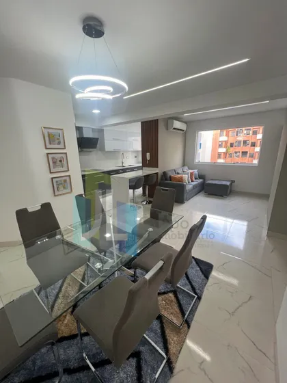 Apartamento En Alquiler, Resid. Fendi, Urb. El Bosque 