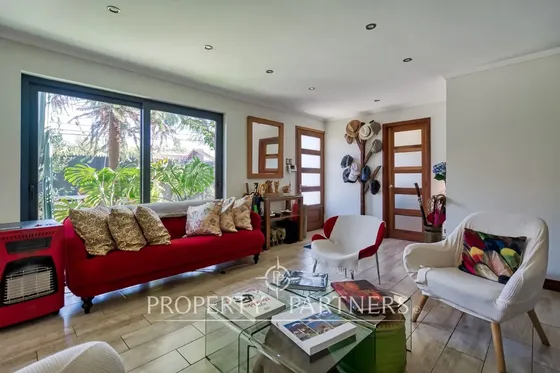 Preciosa Casa Remodelada A La Venta En La Reina