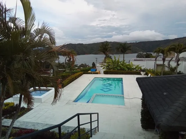 Lago Calima - Finca En Parcelación En Venta (amoblada)