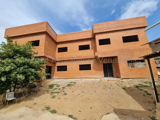 Edificio En Venta En Weekend Cda 25-525 Yf