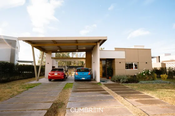 Casa De 3 Dormitorios En Alquiler En La Castilla Club De Campo
