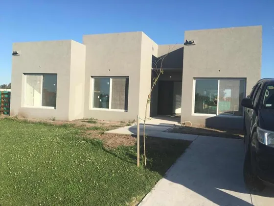 Casa En Venta San Ramon- Pilar
