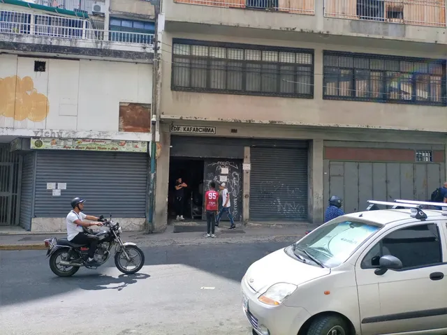 Piso Completo En Edif Industrial 334 M2 San Jose A 100 Mts Av Panteon Acropolis