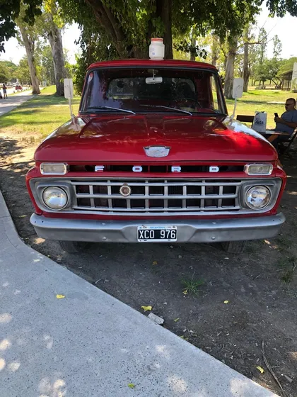 Ford F-100 4.2 V8
