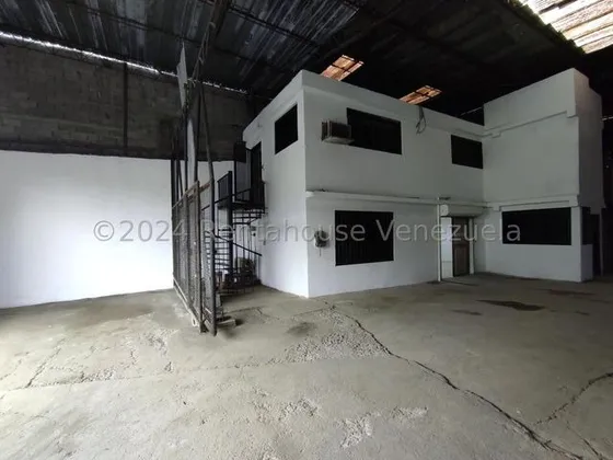 Galpón En Alquiler Urb Miranda Ia25-316267