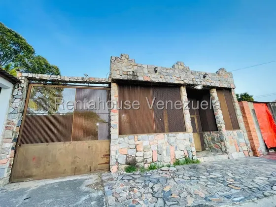 Juan Carlos González. Renta House Carabobo Vende Casa Urb. El Saman Guacara Edo. Carabobo Mls #27-4581 Rah/jcg.