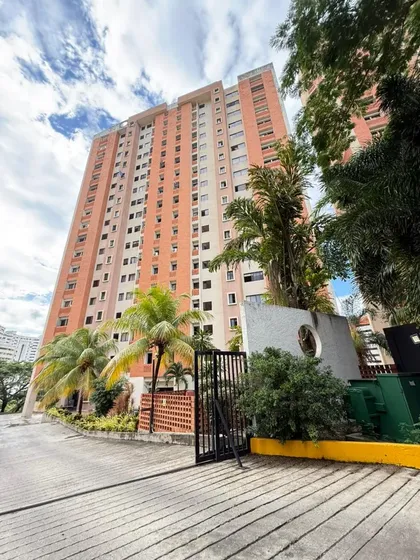 Apartamento En Venta En La Urb Los Mangos Res Lomas De Los Mangos. 31ag. Va. Solo Clientes Directos. Bc