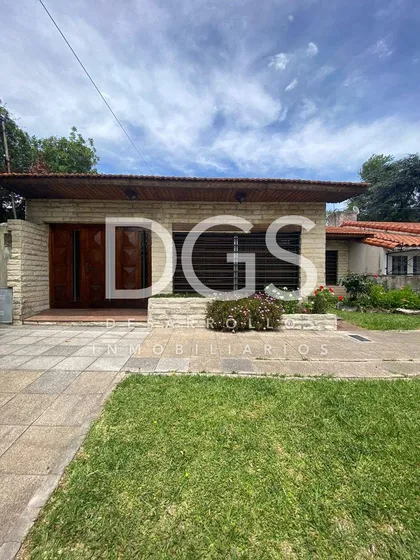 Casa Multifamiliar En Venta En Banfield