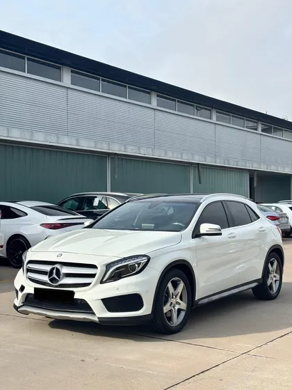 Mercedes-benz Clase Gla 1.6 Gla250 Amg-line 211cv